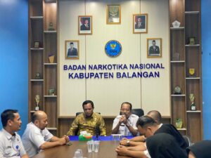 Menerima Kunjungan Kerja Kepala BNNP Kalimantan Selatan di BNNK Balangan