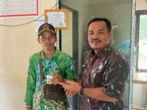 Sosialisasi P4GN sekaligus Deteksi dini/tes urine kepada Pemerintah Desa Marajai Kecamatan Halong dalam rangka Desa Bersinar (Bersih Narkoba)