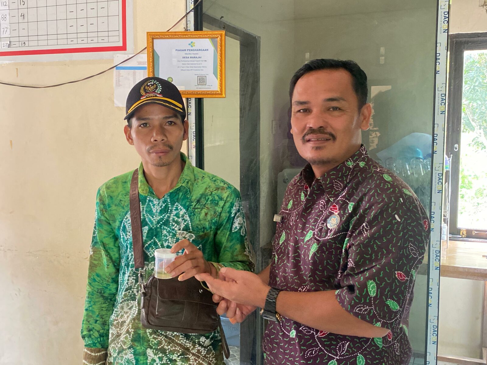 Sosialisasi P4GN sekaligus Deteksi Dini/Tes Urine kepada Pemerintah Desa Marajai Kecamatan Halong dalam rangka Desa Bersinar (Bersih Narkoba) Sosialisasi P4GN sekaligus Deteksi dini/tes urine kepada Pemerintah Desa Marajai Kecamatan Halong dalam rangka Desa Bersinar (Bersih Narkoba)